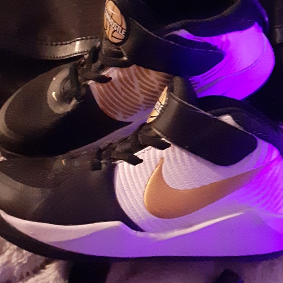 Nike team hustle D9 - Picture 2 of 3